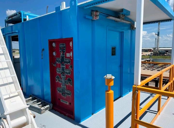 Acceso panel de control BOP