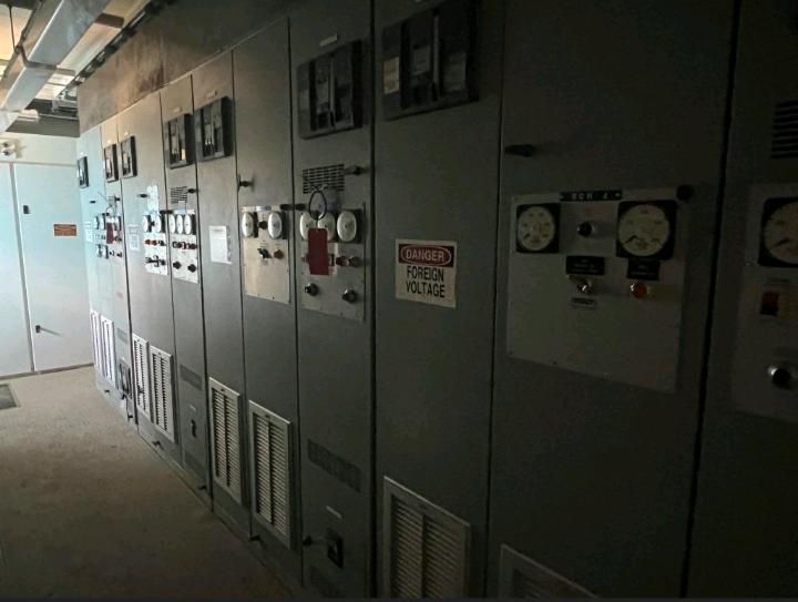 Cuarto eléctrico tableros SCR